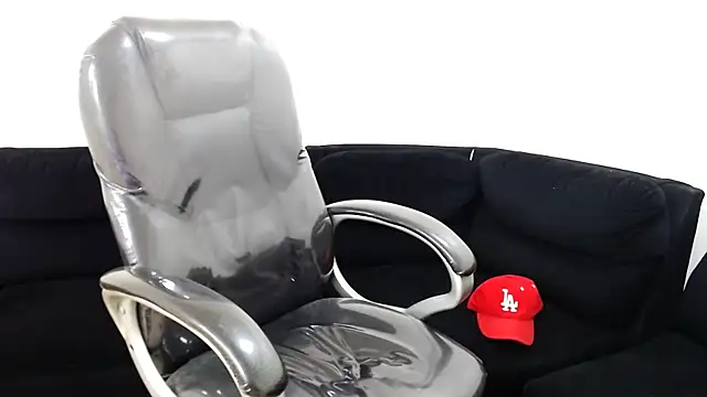 Dirty Kingg online show from February 2025 01:08:02 PM