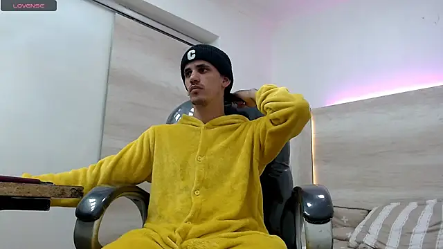 Dirty Kingg online show from March 2025 08:40:02 PM