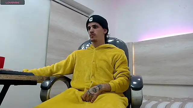 Dirty Kingg online show from March 2025 07:24:02 PM