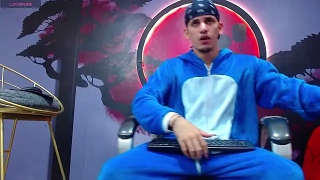 Dirty Kingg online show from November 2025 08:11:02 PM