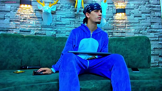 Dirty Kingg online show from November 2025 09:11:01 PM