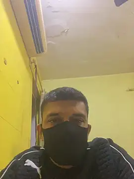 Snapshot of crazyfreaking chatting on January 2026 11:30:02 PM crazyfreaking online show from January 2026 11:30:02 PM