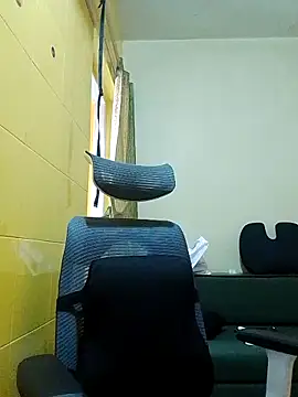 Snapshot of crazyfreaking chatting on March 2026 05:43:01 AM crazyfreaking online show from March 2026 05:43:01 AM