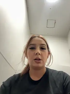 hotamanda01 online show from March 2026 07:30:02 PM