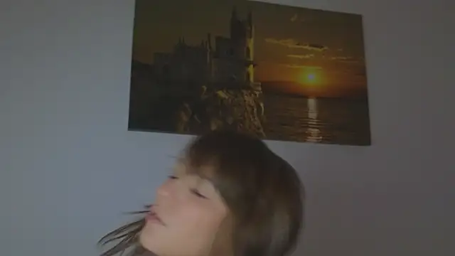 Snapshot of DemiDee chatting on March 2026 12:32:02 PM DemiDee online show from March 2026 12:32:02 PM