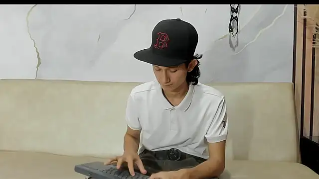 LucioDelDuque online show from February 2025 01:25:02 AM