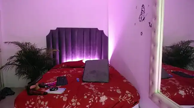 moree Queen online show from February 2025 02:06:02 AM