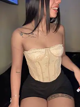 Laura-Khalifa online show from October 2025 05:21:02 AM