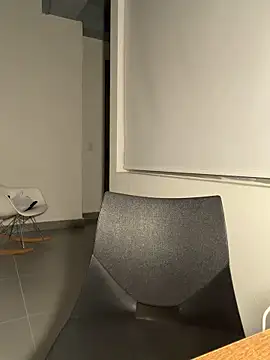 Laura-Khalifa online show from February 2026 06:31:02 AM