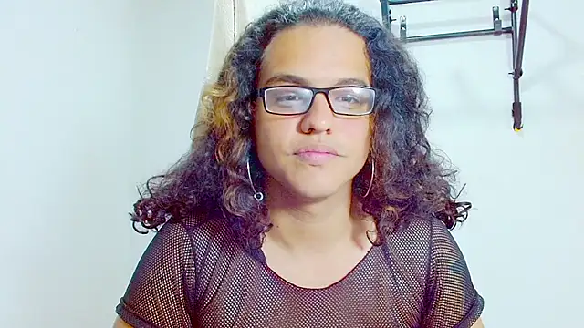 Snapshot of Diane_blossom chatting on February 2025 06:24:02 PM Diane blossom online show from February 2025 06:24:02 PM