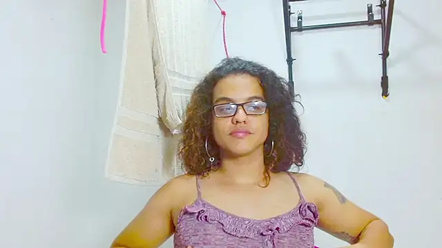 Snapshot of Diane_blossom chatting on February 2025 03:08:01 AM Diane blossom online show from February 2025 03:08:01 AM