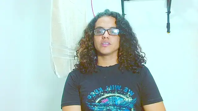 Snapshot of Diane_blossom chatting on February 2025 12:02:01 AM Diane blossom online show from February 2025 12:02:01 AM