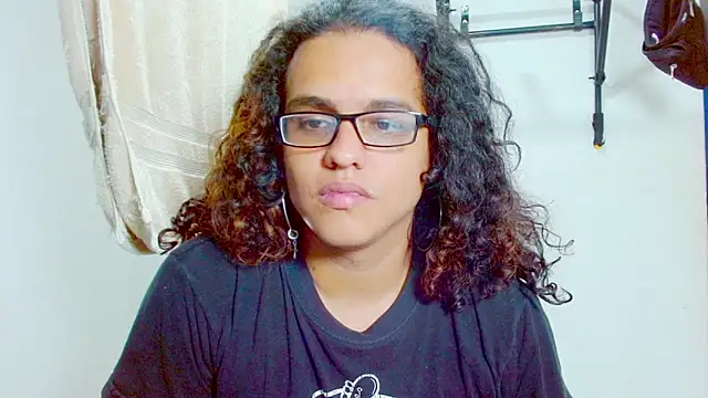 Snapshot of Diane_blossom chatting on February 2025 11:20:01 PM Diane blossom online show from February 2025 11:20:01 PM