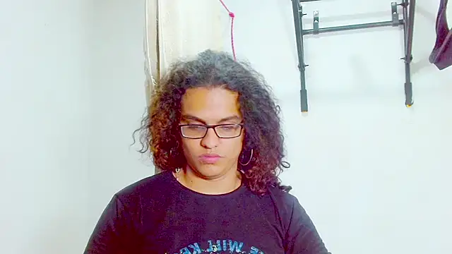 Snapshot of Diane_blossom chatting on February 2025 02:53:01 AM Diane blossom online show from February 2025 02:53:01 AM