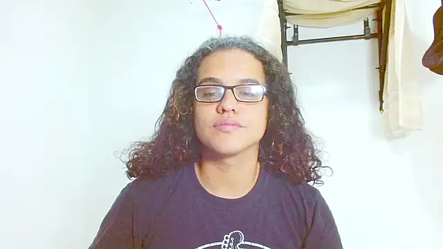 Snapshot of Diane_blossom chatting on February 2025 05:47:02 PM Diane blossom online show from February 2025 05:47:02 PM