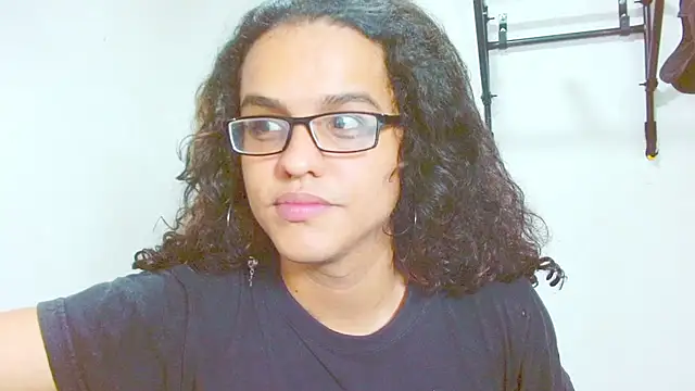 Snapshot of Diane_blossom chatting on February 2025 11:34:02 PM Diane blossom online show from February 2025 11:34:02 PM