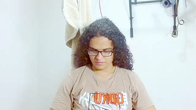 Snapshot of Diane_blossom chatting on March 2025 06:30:01 PM Diane blossom online show from March 2025 06:30:01 PM