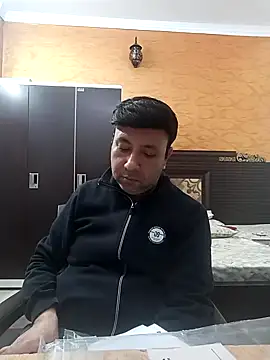 innocentboy1987 online show from February 2026 07:21:02 AM