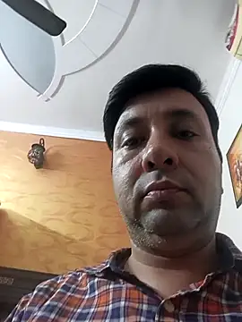 innocentboy1987 online show from February 2026 12:24:02 PM