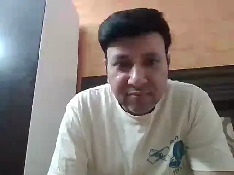 innocentboy1987 online show from April 2026 05:54:02 AM