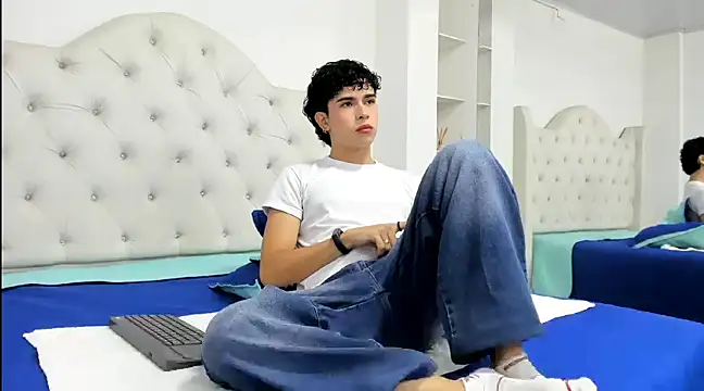 Aiiden 15 online show from February 2025 02:21:01 PM