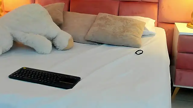 ArianaFranco online show from February 2026 01:00:02 PM