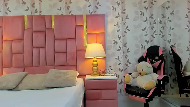 ArianaFranco online show from March 2026 01:15:02 PM