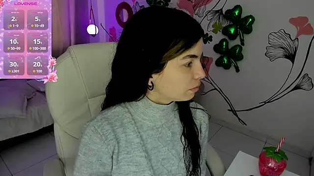 Isabela Fiorelli online show from March 2026 01:06:01 PM