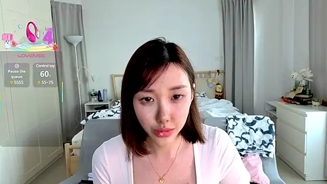 joycemilka online show from March 2025 09:29:02 AM