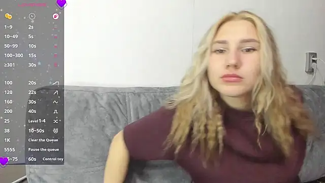 Snapshot of And1sa chatting on January 2026 09:24:01 AM And1sa online show from January 2026 09:24:01 AM