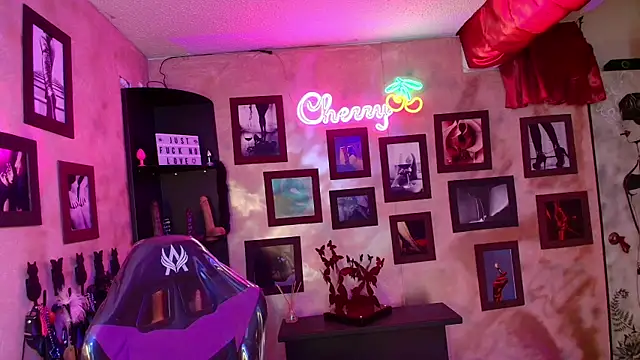 cherryy bombshelll online show from September 2025 05:57:01 PM