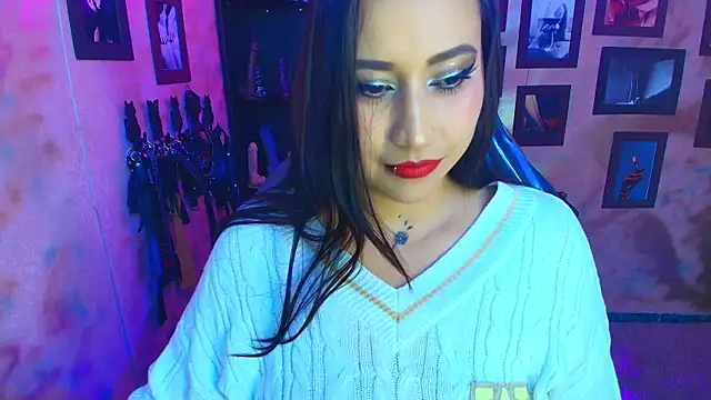 cherryy bombshelll online show from October 2025 04:26:02 PM