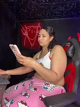 Carola-Ross online show from March 2025 09:17:02 AM