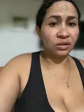 Snapshot of Carola-Ross chatting on December 2025 12:08:01 AM Carola-Ross online show from December 2025 12:08:01 AM