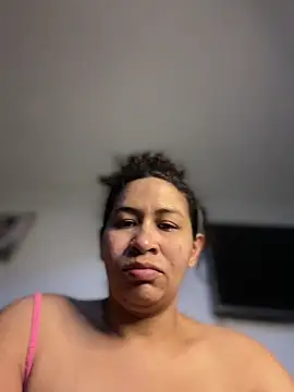Snapshot of Carola-Ross chatting on June 2026 01:14:01 PM Carola-Ross online show from June 2026 01:14:01 PM