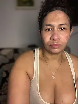 Snapshot of Carola-Ross chatting on July 2026 11:51:02 AM Carola-Ross online show from July 2026 11:51:02 AM