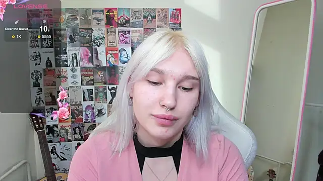 EvelinaLuu online show from April 2026 02:39:01 AM