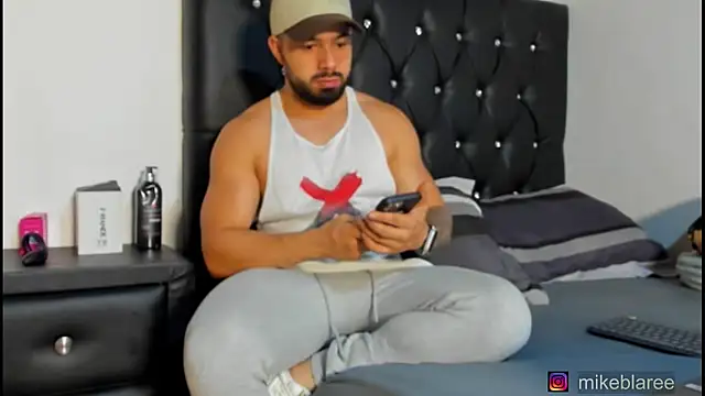 mikeblaree online show from February 2026 09:10:02 PM