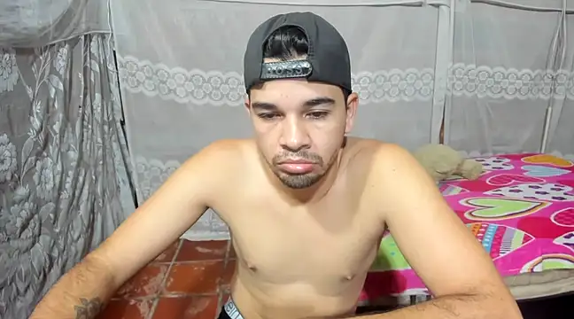 leandro49112 online show from March 2025 11:25:01 PM