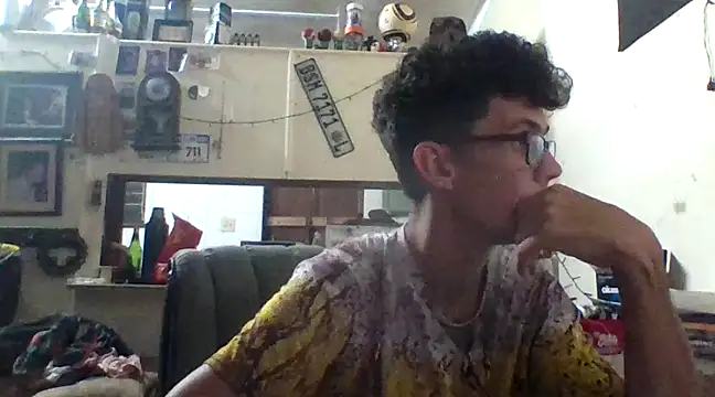 Snapshot of Invisibledickman chatting on March 2025 07:38:02 PM Invisibledickman online show from March 2025 07:38:02 PM