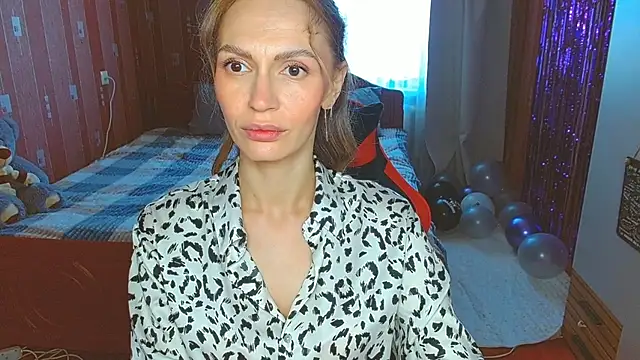 Snapshot of Lady_Sunshine_ chatting on July 2026 06:04:02 AM Lady Sunshine online show from July 2026 06:04:02 AM