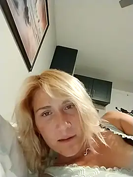 Skippydippy99 online show from October 2025 11:20:02 PM