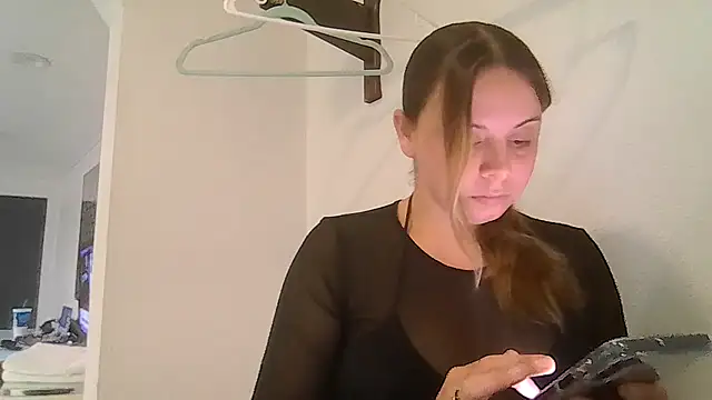 ShysluutGia online show from June 2026 12:22:02 AM