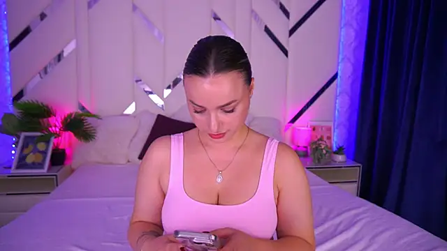 LindsieGreyy online show from October 2025 07:07:01 AM