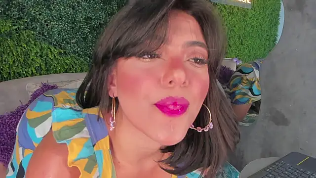 emmiily z online show from February 2025 07:56:01 PM