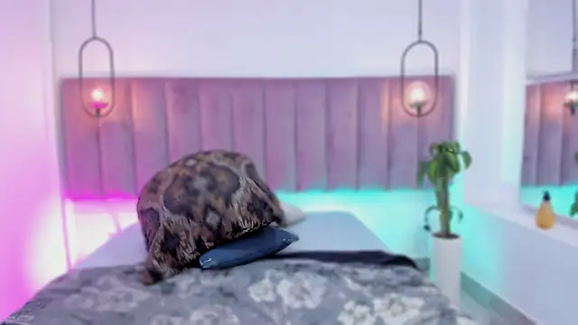 emmiily z online show from April 2026 08:36:02 PM