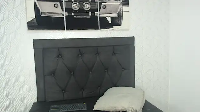 Selena fox7 online show from March 2025 02:45:01 AM