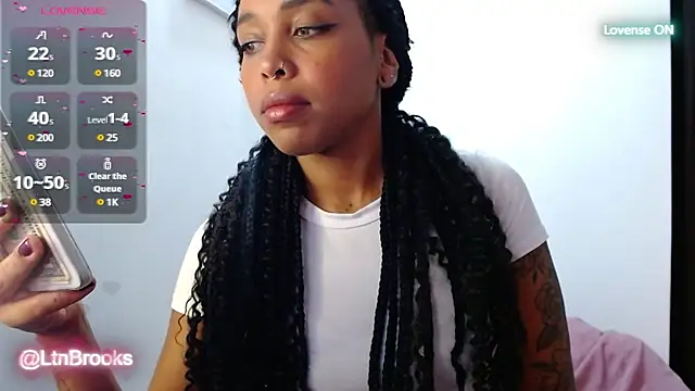 Annaa Brooks online show from March 2025 02:37:02 PM