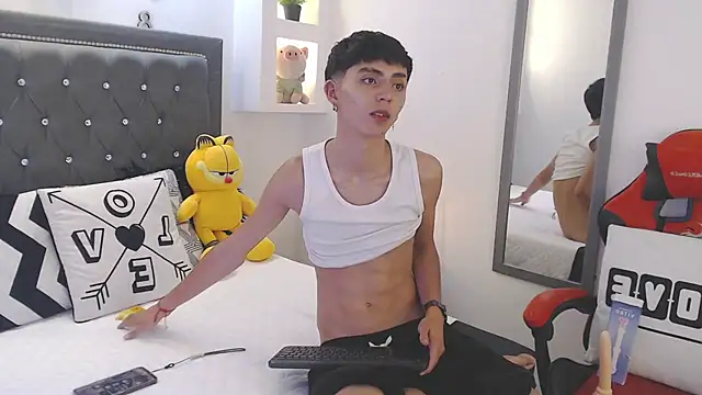 MaikyCooper online show from March 2025 08:21:02 AM