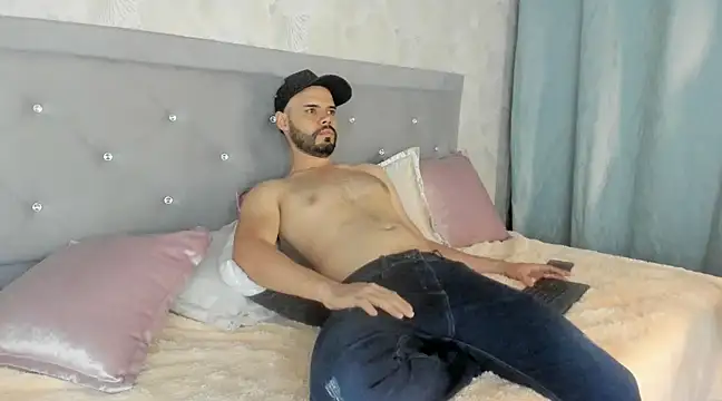 Luke Diaz7 online show from February 2025 12:08:02 AM